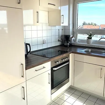 Penthouse Mit Seeblick & Balkon, Zentral, Tg *